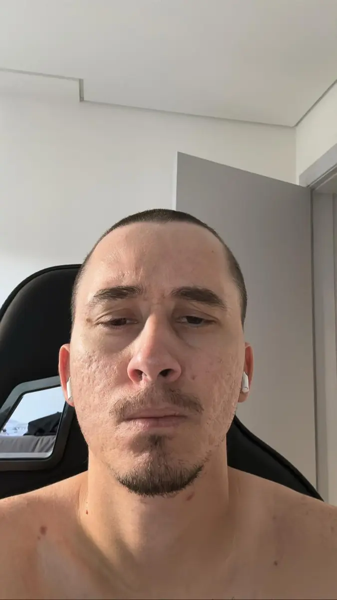 1 ano de corte de cabelo pro noivo